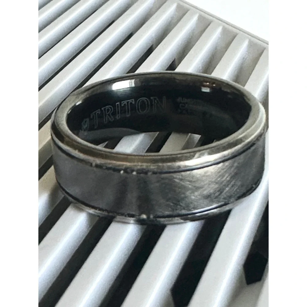 Triton Tungsten Carbide Mens‎ Band Ring Brushed Gunmetal Grey 8mm Size 11.5